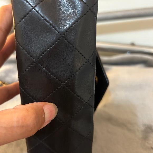 Chanel Vintage Big CC - Picture 4 of 9